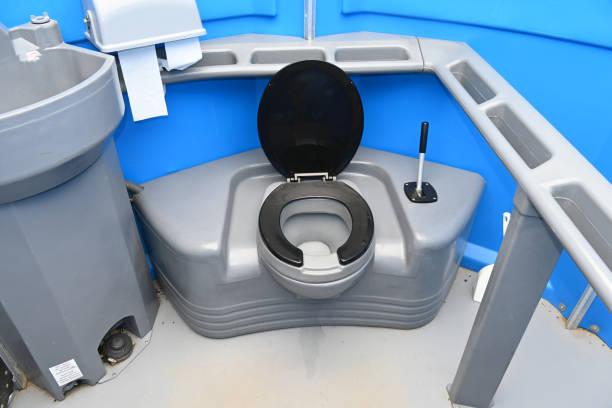 Best Porta potty delivery and setup  in Lakemoor, IL